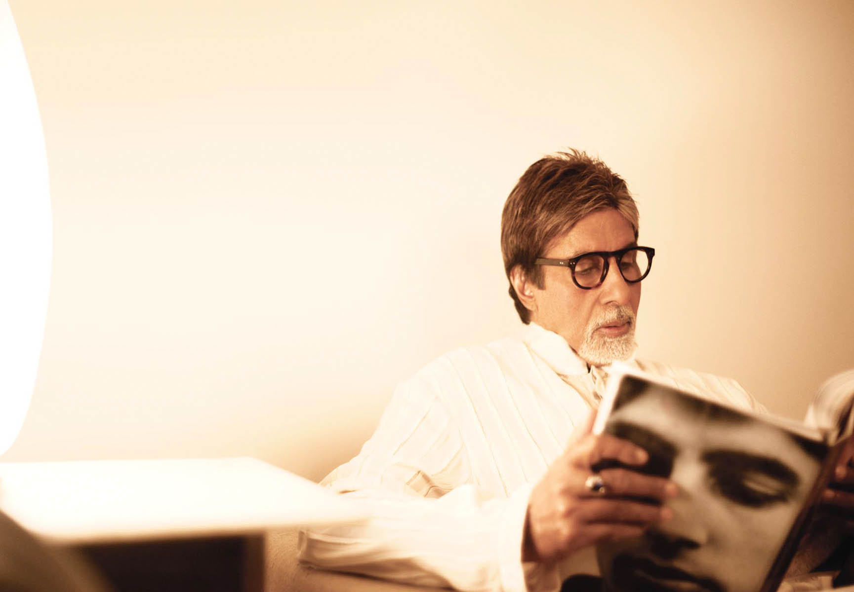 Best Bollywood Photographer in India Vikram Bawa, Actor Amitabh Bachchan for Hello Magazine, Shooting with Star, Advertising Photographer, Best Published Photographer, Best Editorial Photographer Vikram Bawa in Mumbai, India