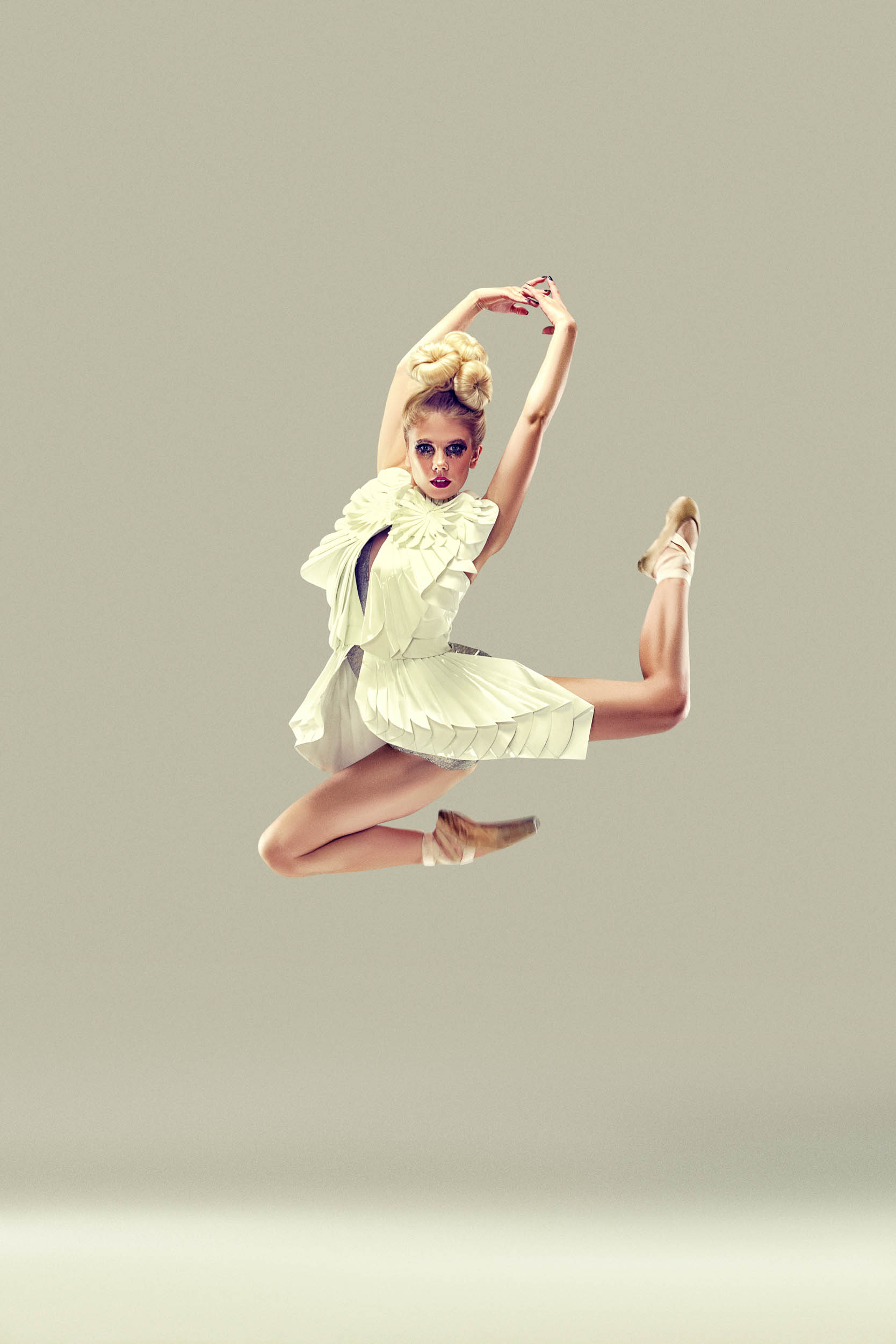 Best Fashion Photographer in India Vikram Bawa, Best Model Phtographer, Best Dance Photographer, Ballet Dance, Best published photographer, Swapnil Shinde, Studio Photrographer, Best Portrait Photographer in India, Vikram Bawa, Mumbai.